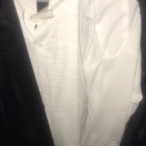 Casual ruffled dress shirt